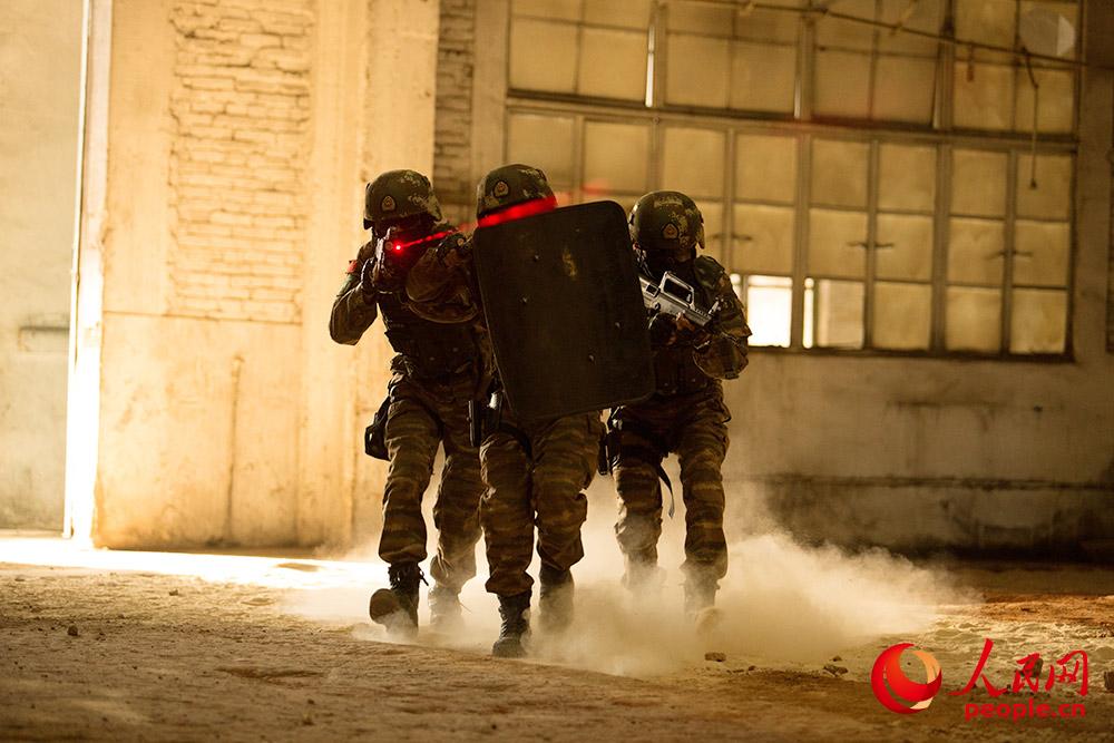 �ؑ�꠆T�M�з���������