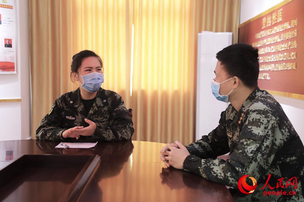 ����������˽�ٱ�������r��