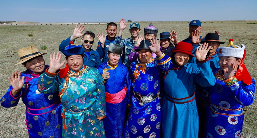 Lwʹٱc^ɹȺYH˰x܎ z