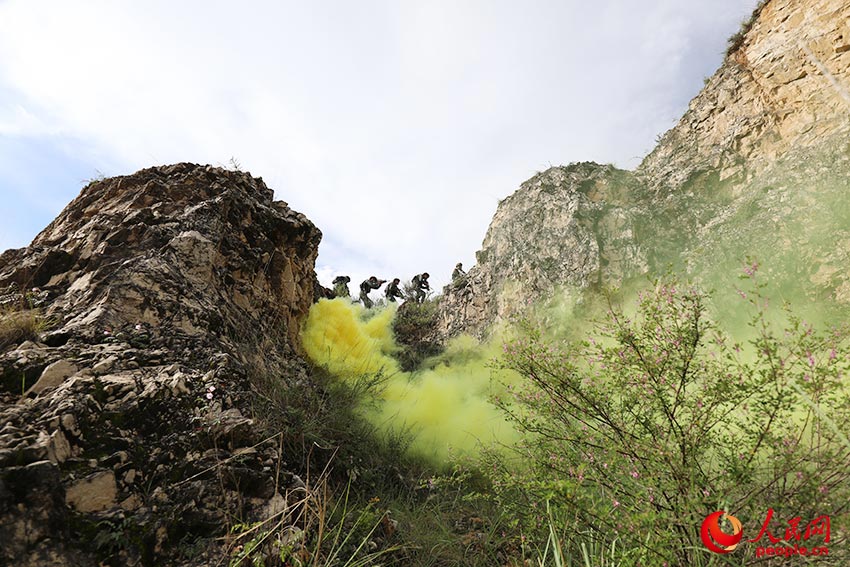 𺳁u侯ؑҰvӖD