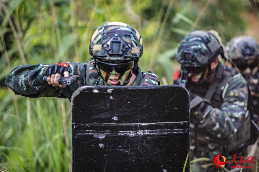 �M�п���ͻ����