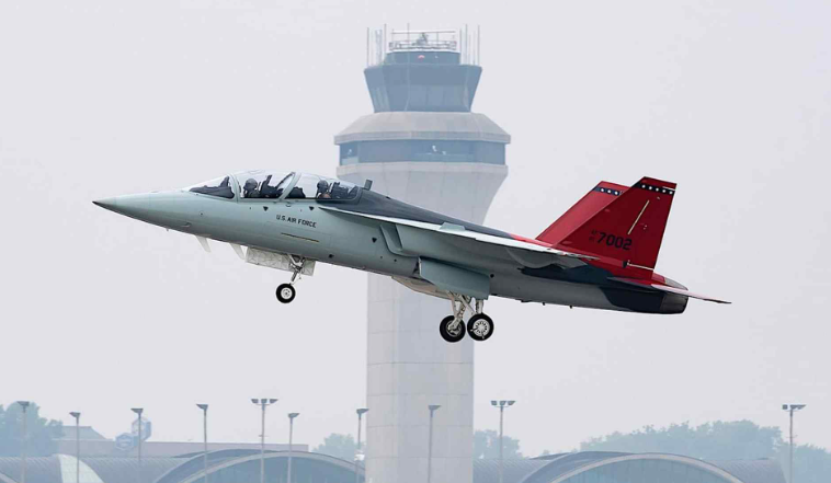 T-7A“紅鷹”教練機。資料圖片