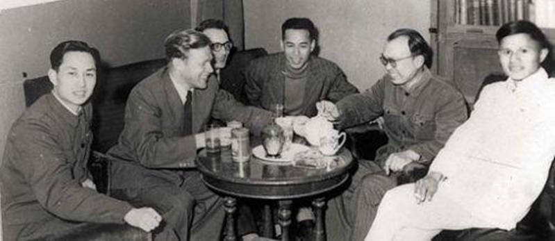 徐舜壽(右三)黃志千(右二)葉正大(左一)