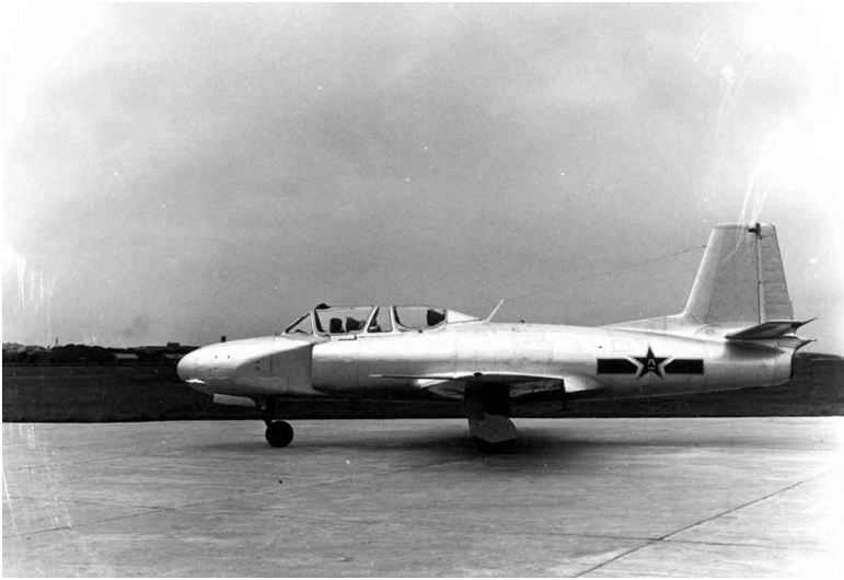 我國第一架自行設計的噴氣式殲擊教練機——殲教-1