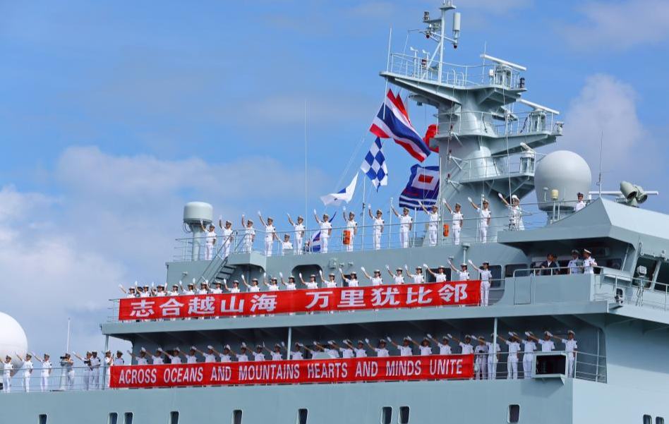 海軍83艦編隊抵達泰國進行友好訪問