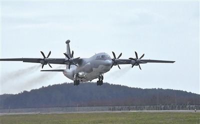 空軍航空兵某部戰機起飛（資料照片）。魯發章攝